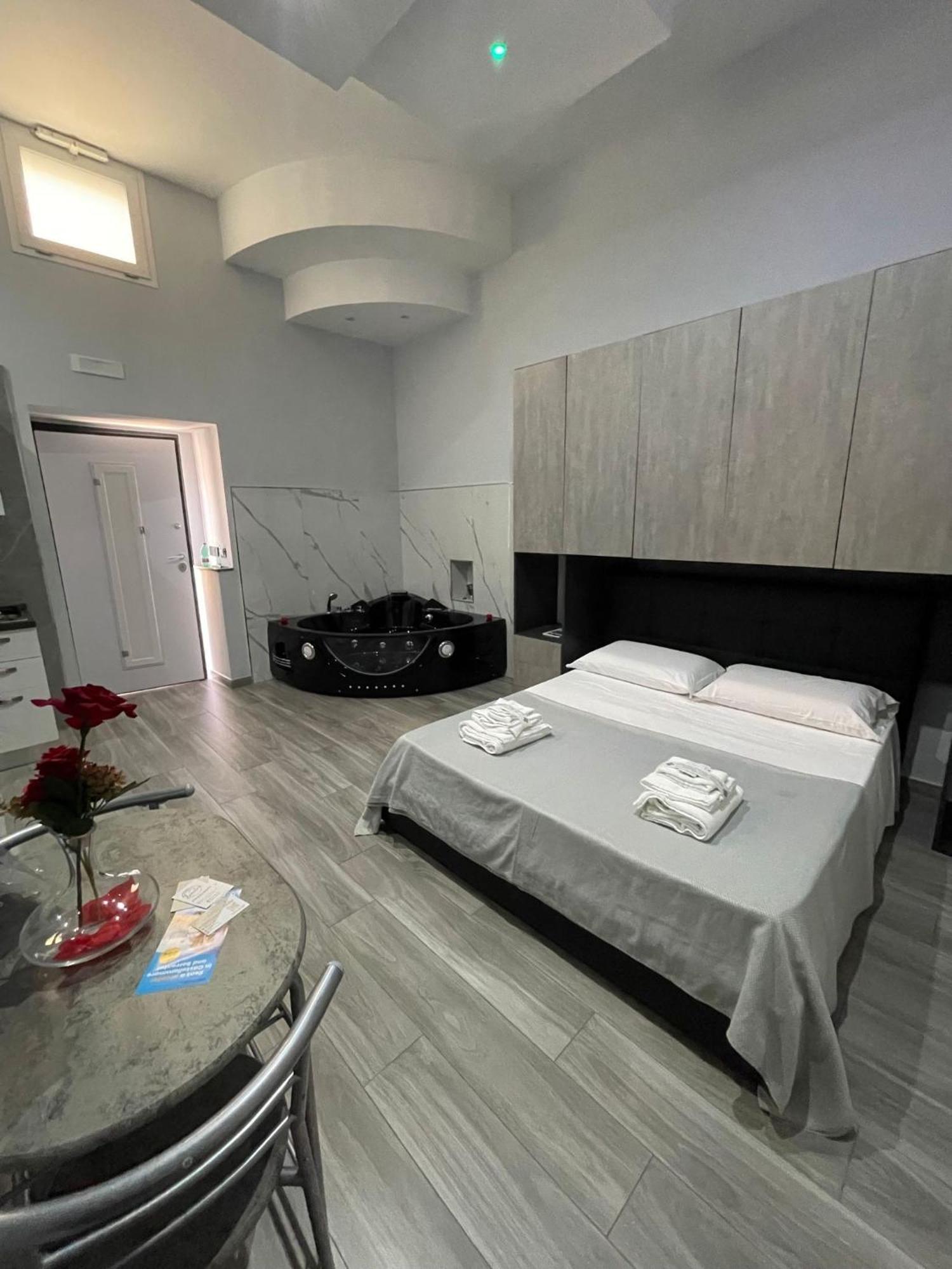 Giovi'S Apartments Castellammare di Stabia Eksteriør billede