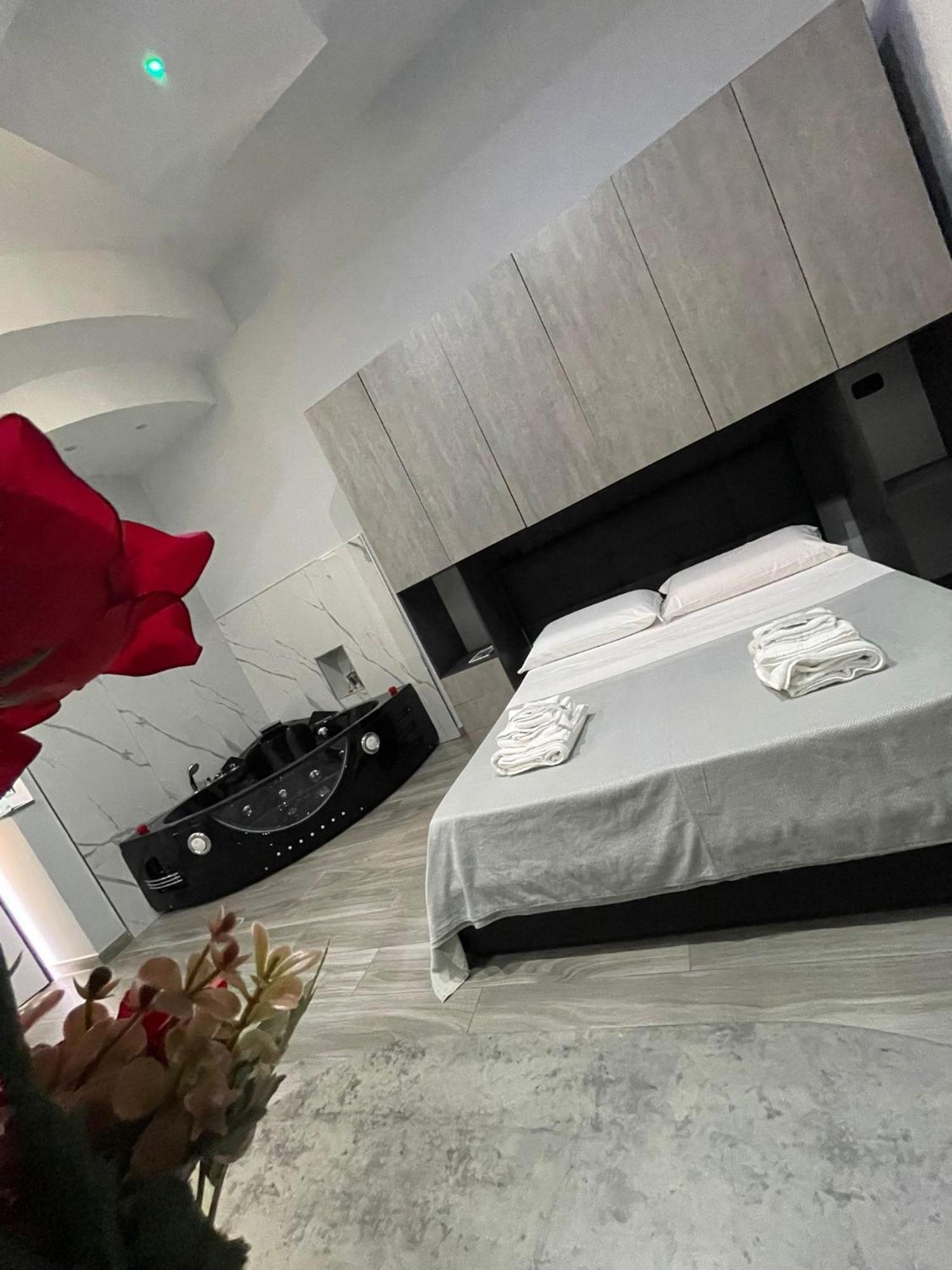 Giovi'S Apartments Castellammare di Stabia Eksteriør billede